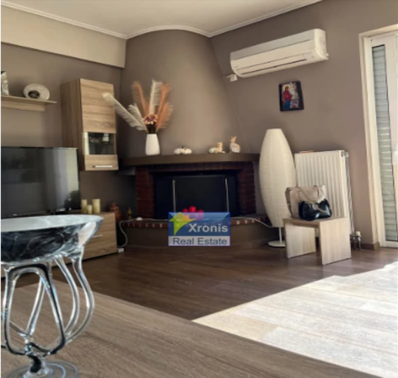 Apartment in Agios Nikolaos, Ilion — Photo 1 of 9