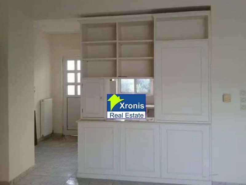 Apartment in Center, Ilion — Photo 4 of 9