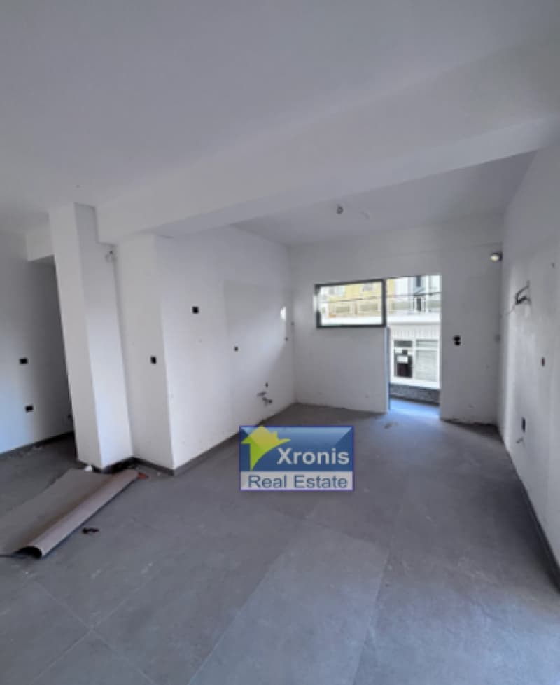 Apartment in Center, Ilion — Photo 4 of 8